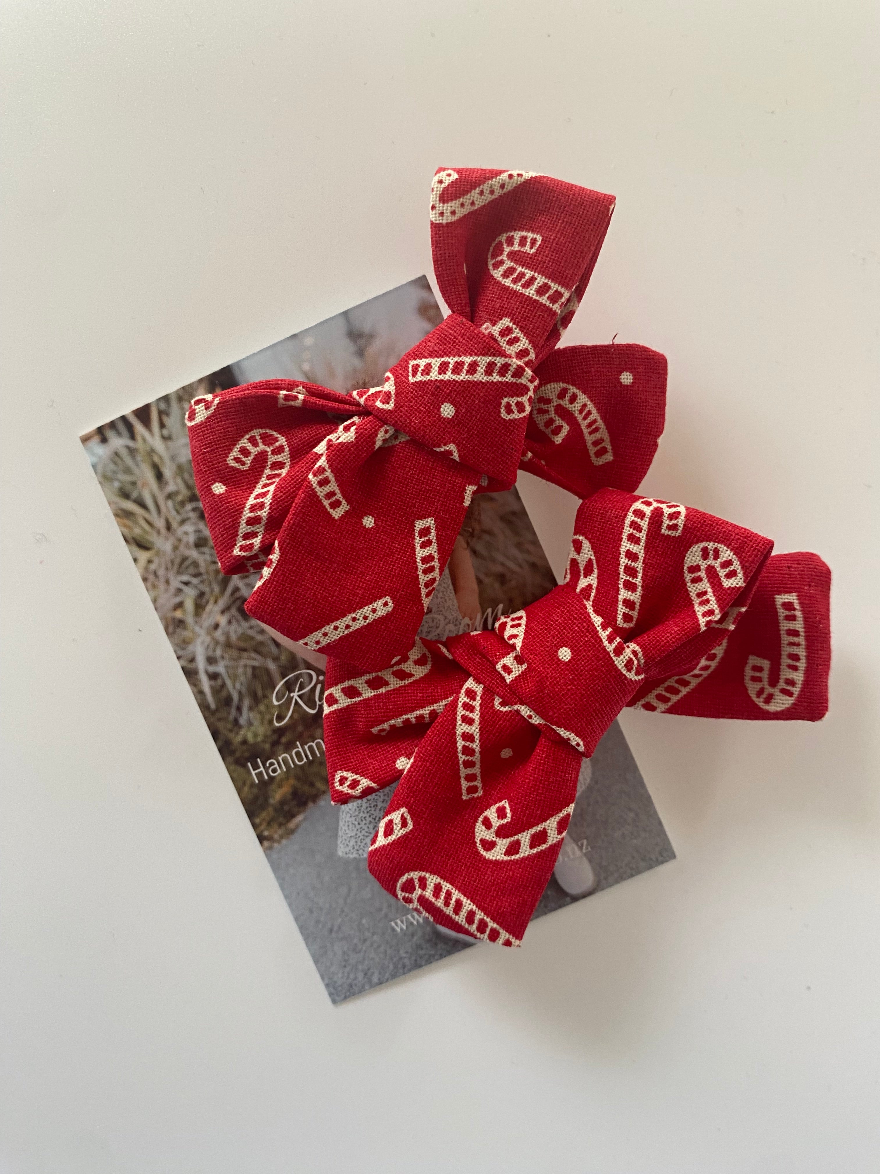 Mini knotted bows - Candy Cane Red